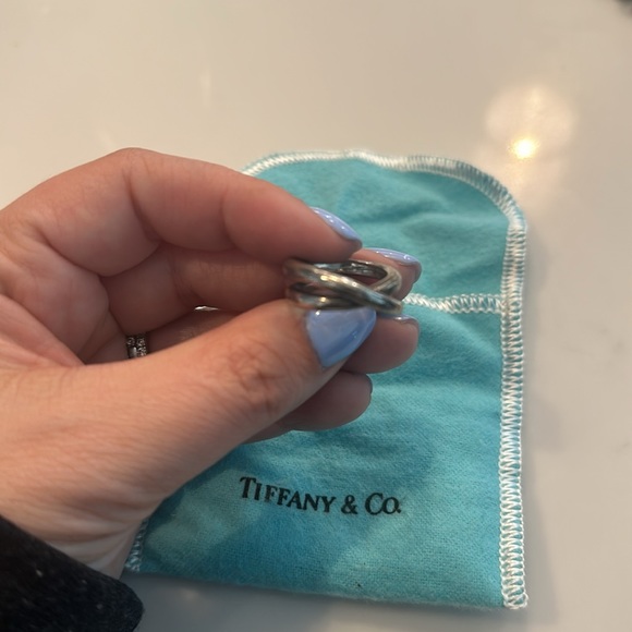 Tiffany and co criss cross ring - Picture 2 of 3